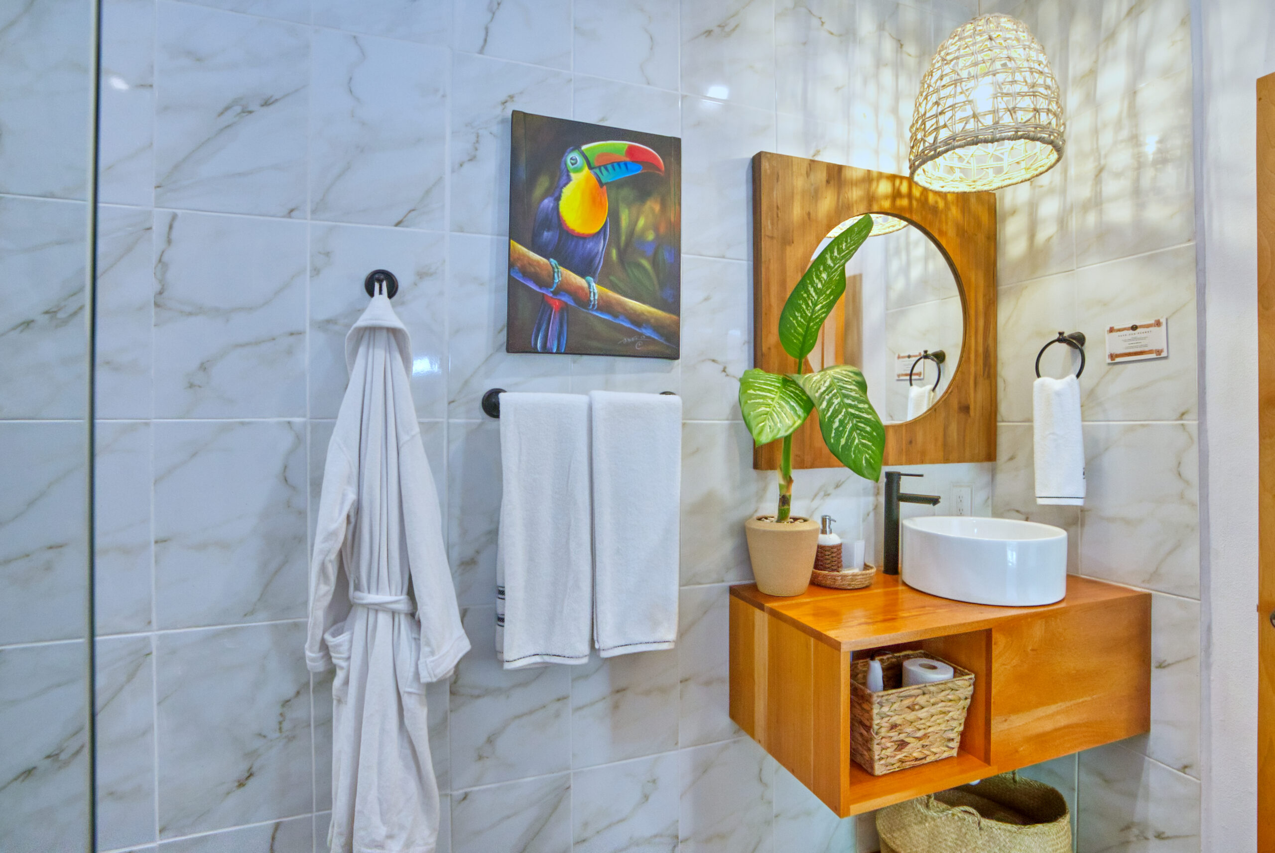 Exclusive Services and Amenities