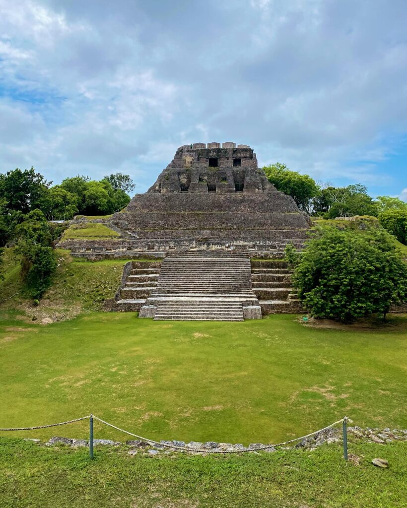 Belize vacation 2026