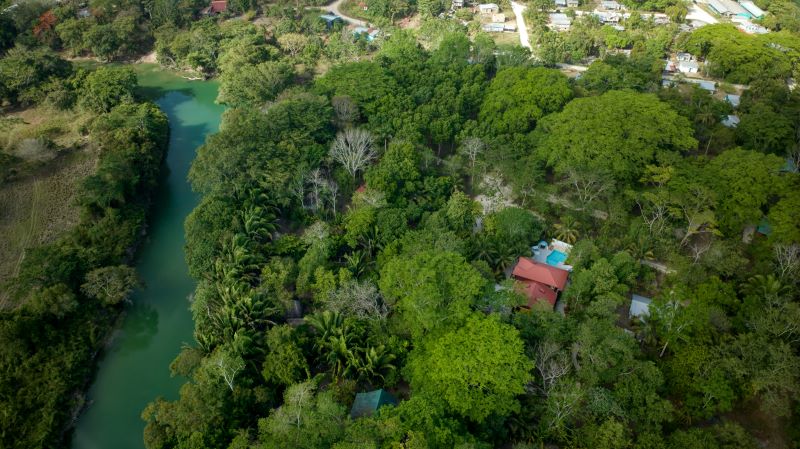 Belize jungle eco-lodge
