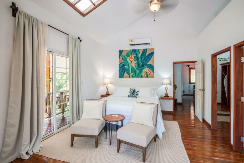 luxury villa rentals in belize