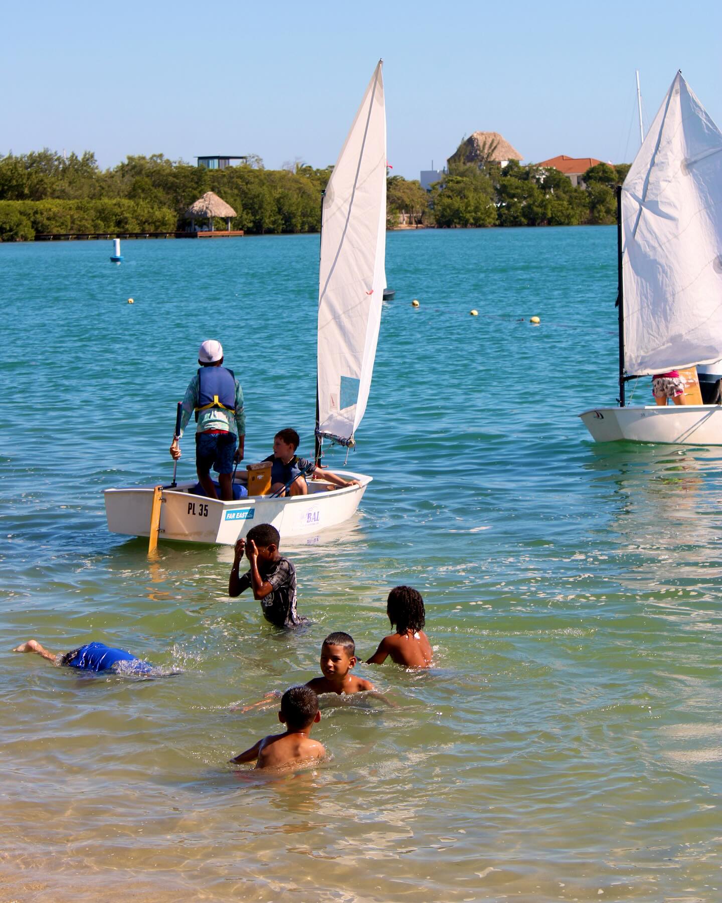 Image from villamassis.com