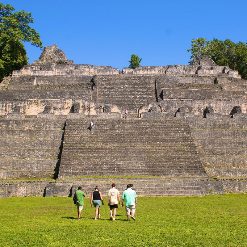  Belize tour guide