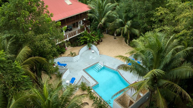 Belize travel deals