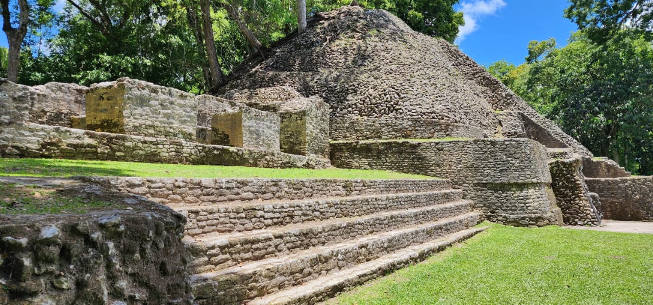 Image from villamassis.com