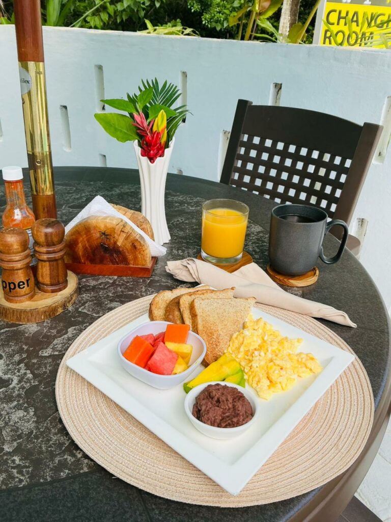 Belize hotel specials August