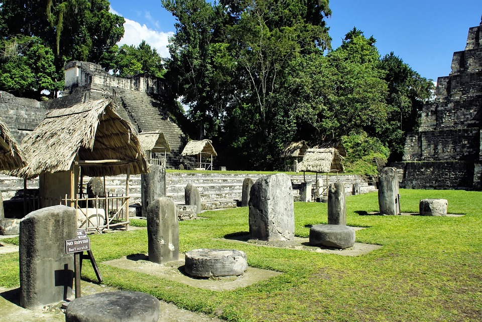 tikal maya ruin tour